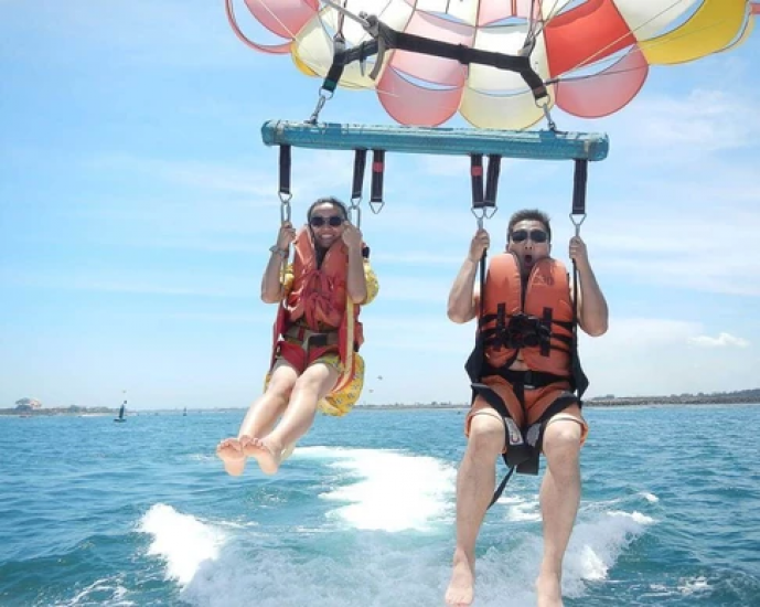 b053e3_e332dd044f2a43699e4eb1fa8fa1e08e_mv2